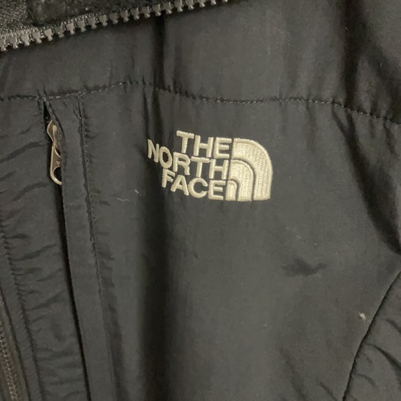 North Face Women’s Denali Jacket in Fleece - Picture 3 of 9